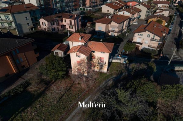 terreno edificabile in vendita ad Olginate in zona Capiate