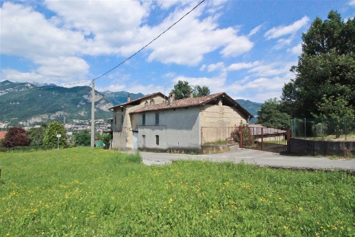 casale in vendita ad Olginate in zona Consonno