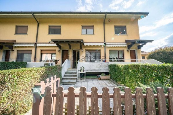 casa indipendente in vendita ad Olginate