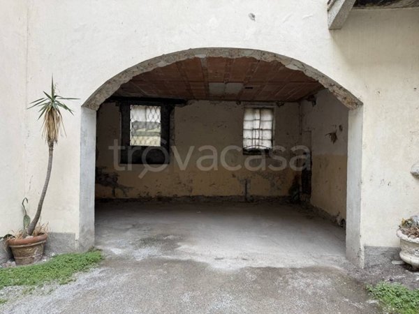 locale commerciale in vendita ad Olginate