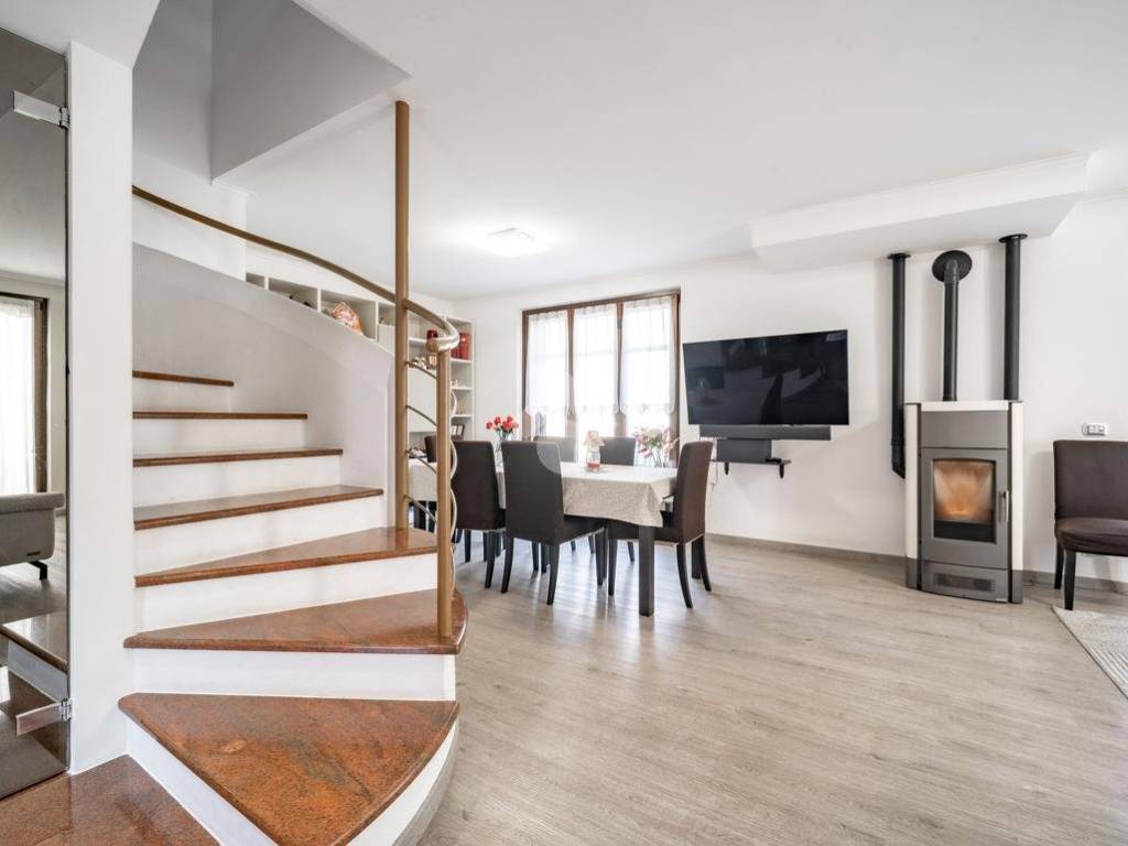 casa indipendente in vendita ad Olginate