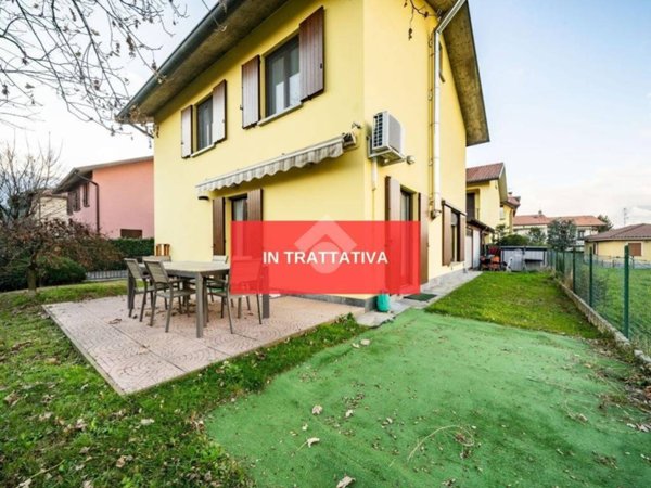 casa indipendente in vendita ad Olginate