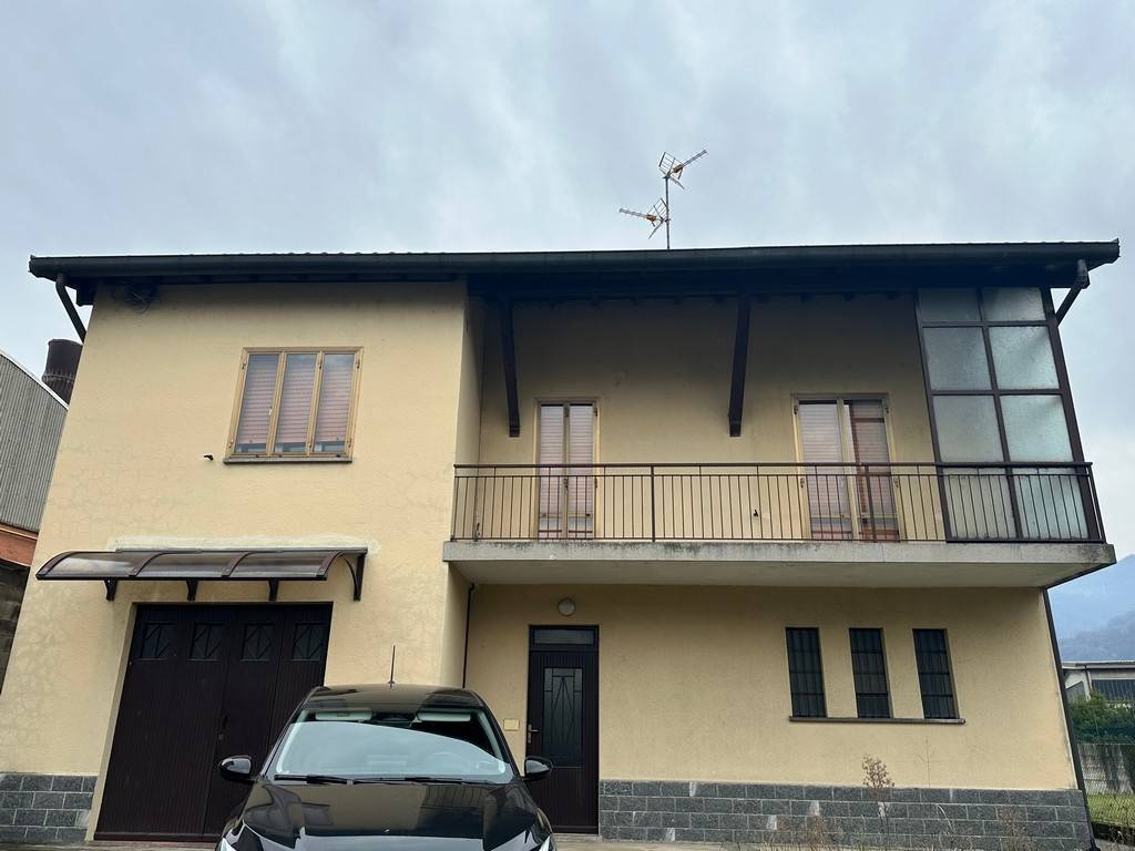 casa indipendente in vendita ad Olginate
