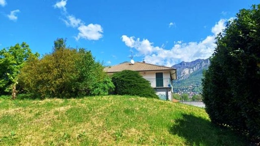 casa indipendente in vendita ad Olginate