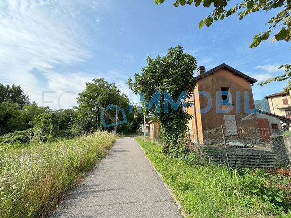 casa indipendente in vendita ad Olginate