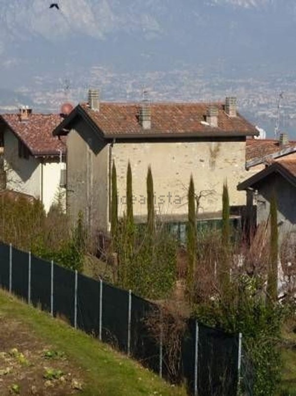 appartamento in vendita ad Olginate