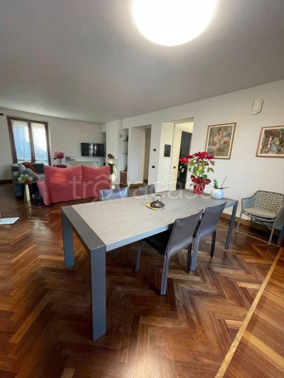 casa indipendente in vendita ad Olginate