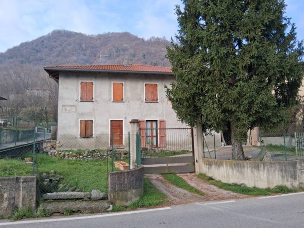 casa indipendente in vendita ad Olginate