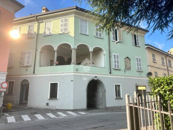 appartamento in vendita ad Olginate in zona Capiate