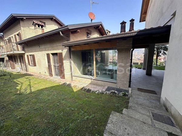 casa indipendente in vendita ad Olginate