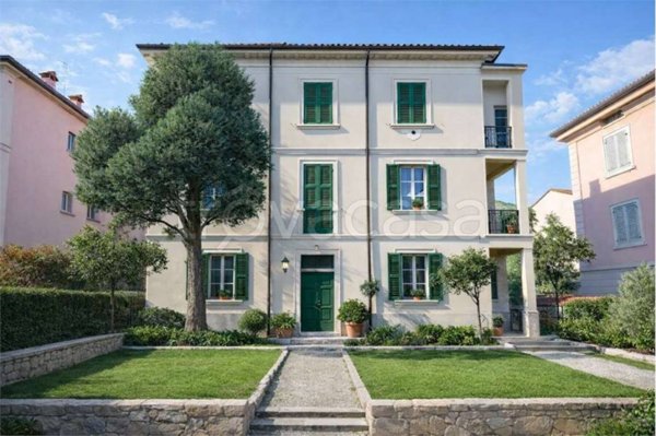 appartamento in vendita ad Olginate in zona Capiate