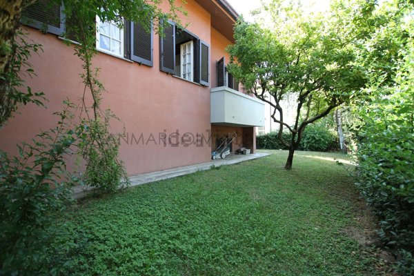 casa indipendente in vendita ad Olginate in zona Capiate