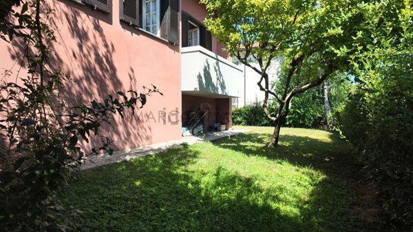 casa indipendente in vendita ad Olginate in zona Capiate