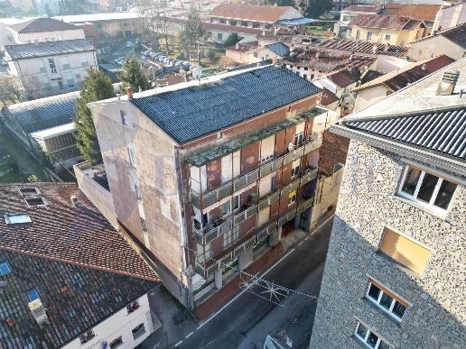 intera palazzina in vendita ad Olginate in zona Capiate