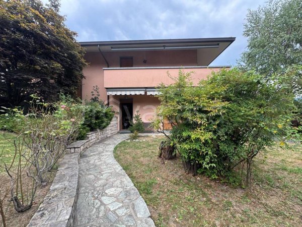 casa indipendente in vendita ad Olginate