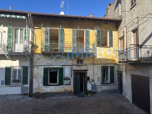 casa indipendente in vendita ad Olginate in zona Capiate