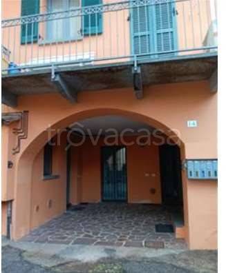 appartamento in vendita ad Olginate in zona Capiate