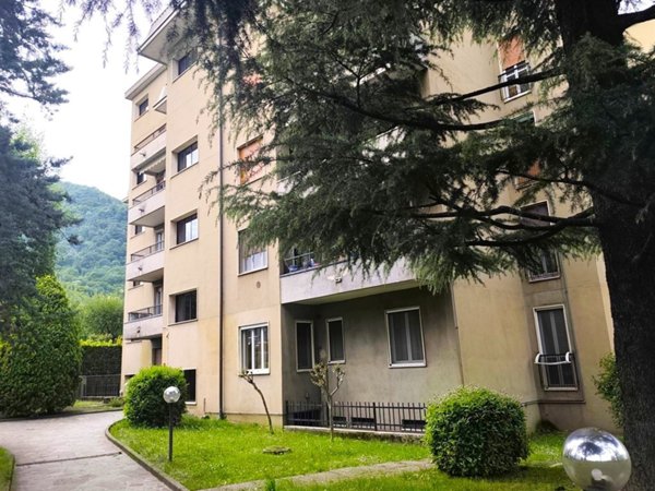 appartamento in vendita ad Olginate in zona Capiate