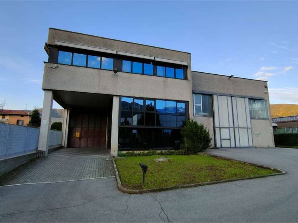 locale commerciale in vendita ad Olginate