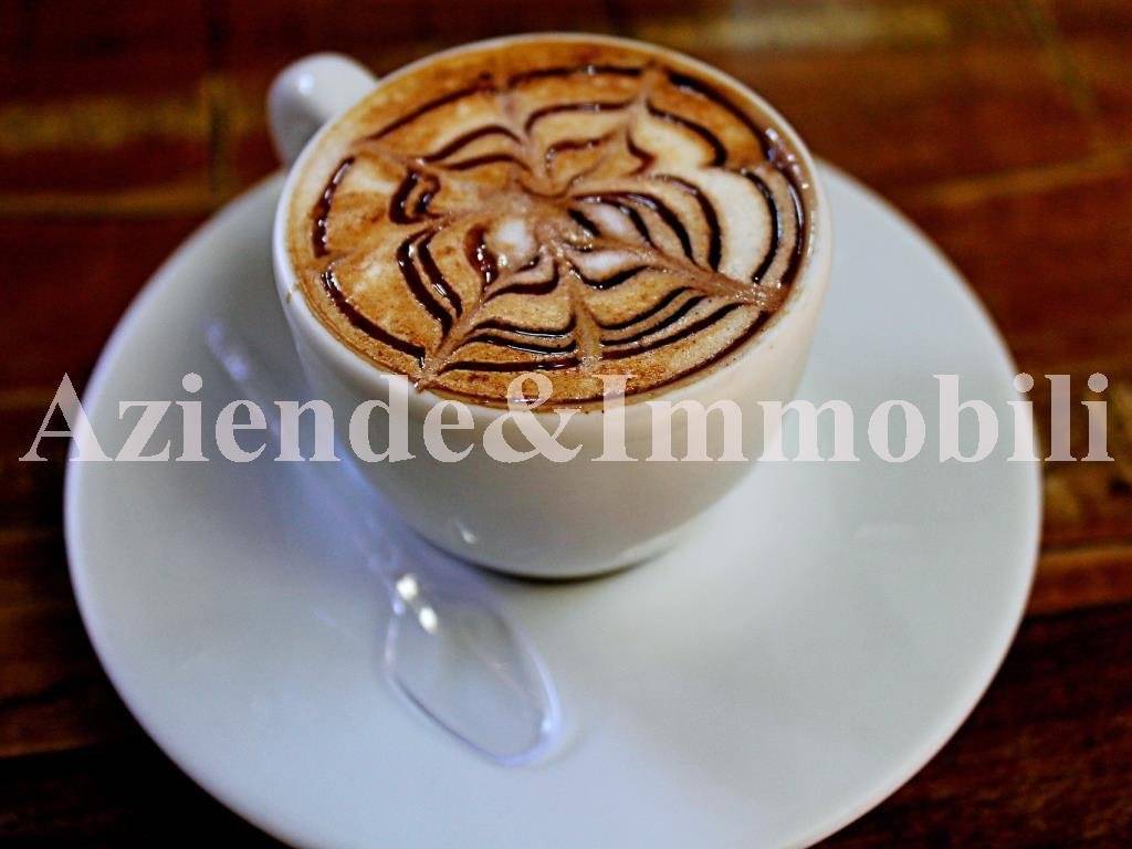 negozio in vendita ad Olginate in zona Capiate