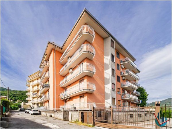 appartamento in vendita ad Olginate in zona Capiate