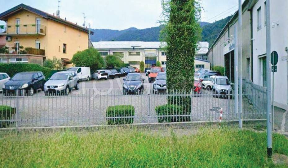 locale commerciale in vendita ad Olginate