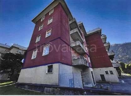 appartamento in vendita ad Olginate in zona Capiate
