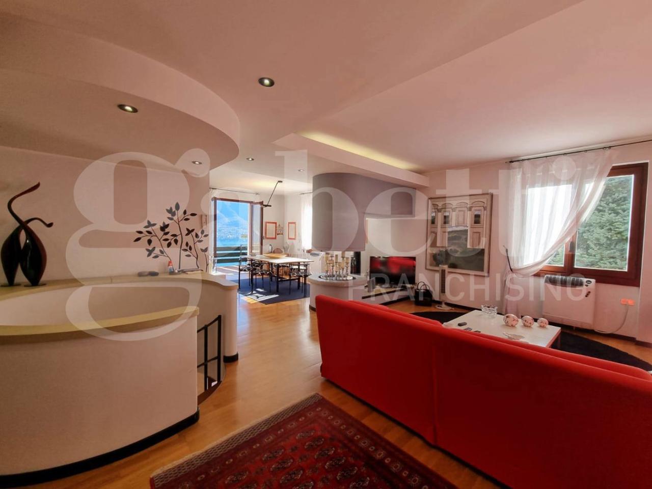 casa indipendente in vendita ad Oliveto Lario