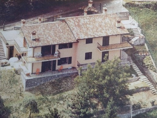 casa indipendente in vendita ad Oliveto Lario in zona Limonta