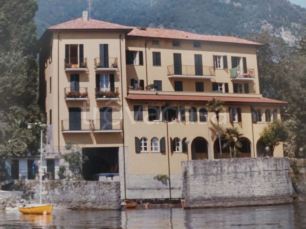 appartamento in vendita ad Oliveto Lario