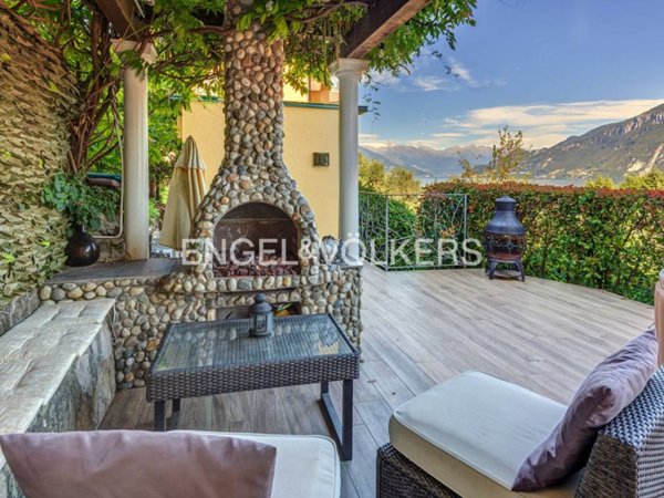 appartamento in vendita ad Oliveto Lario in zona Limonta