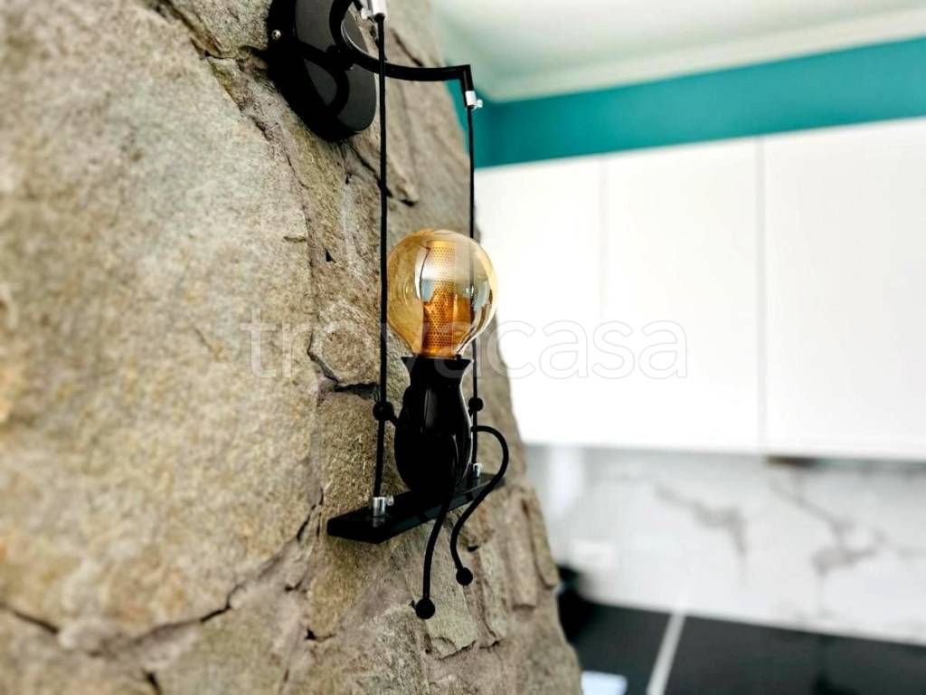 appartamento in vendita ad Oliveto Lario in zona Limonta