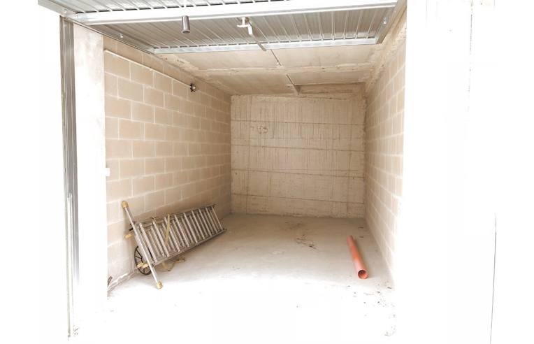 appartamento in vendita ad Oliveto Lario in zona Onno