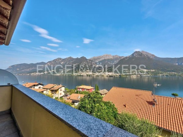 casa indipendente in vendita ad Oliveto Lario in zona Onno