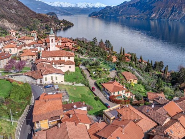 appartamento in vendita ad Oliveto Lario in zona Limonta