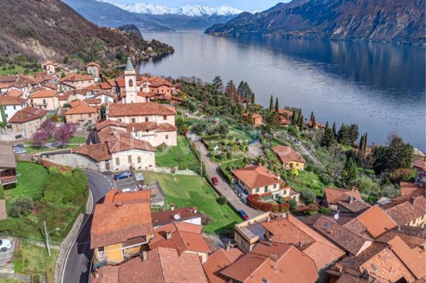 appartamento in vendita ad Oliveto Lario in zona Limonta