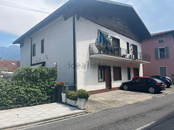 casa indipendente in vendita ad Oliveto Lario