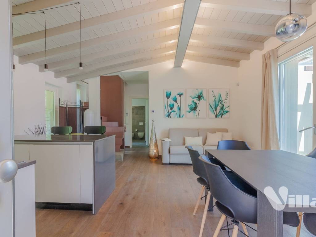 appartamento in vendita ad Oliveto Lario in zona Onno