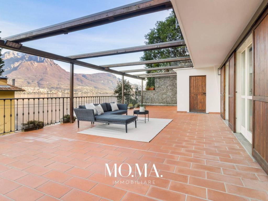 casa indipendente in vendita ad Oliveto Lario in zona Vassena