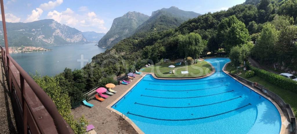 appartamento in vendita ad Oliveto Lario in zona Onno