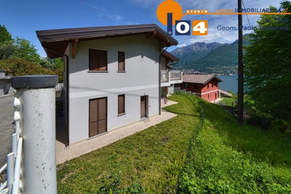 appartamento in vendita ad Oliveto Lario in zona Onno