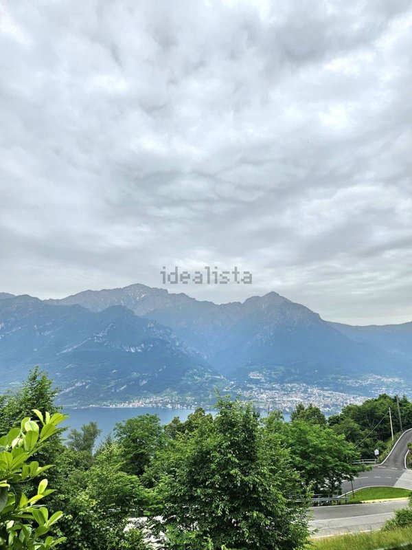 casa indipendente in vendita ad Oliveto Lario