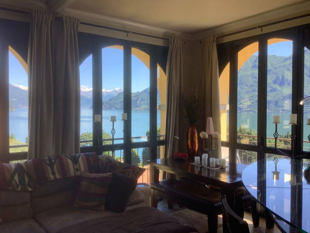 appartamento in vendita ad Oliveto Lario in zona Limonta