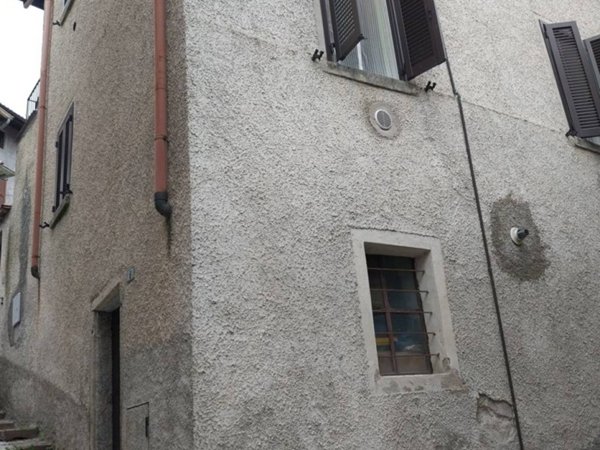 appartamento in vendita ad Oliveto Lario in zona Limonta