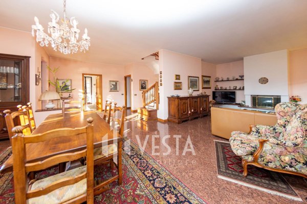 casa indipendente in vendita ad Osnago