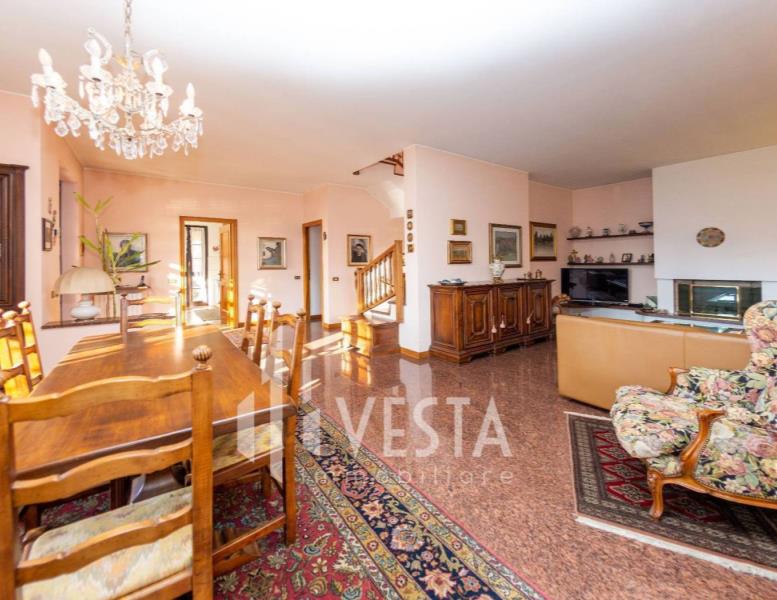 casa indipendente in vendita ad Osnago