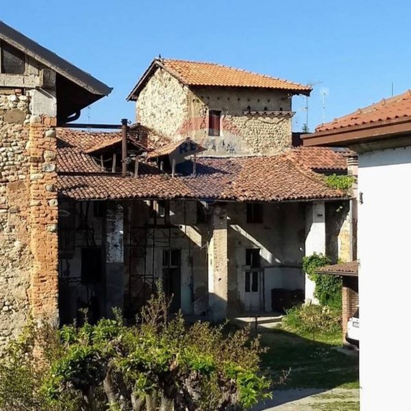 quadrivano in vendita ad Osnago