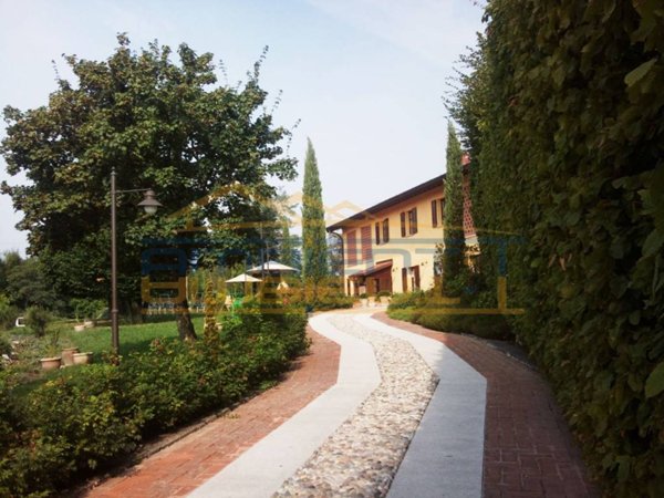 casa indipendente in vendita ad Osnago