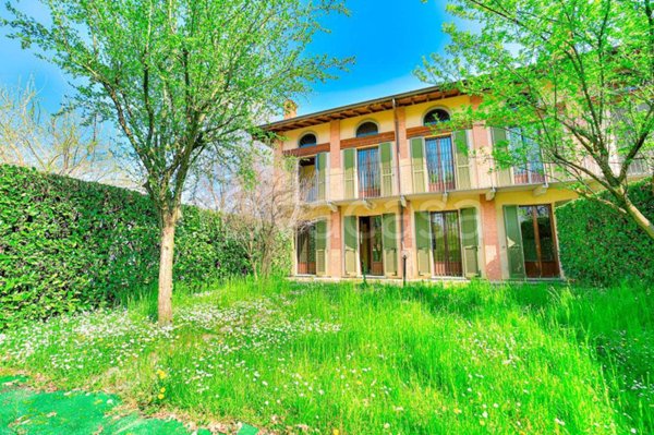 casa indipendente in vendita ad Osnago