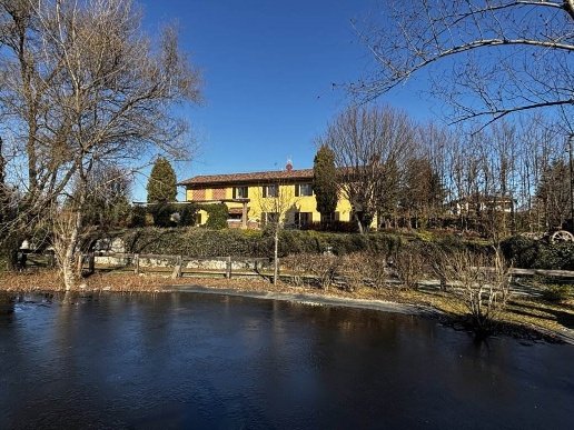 casa indipendente in vendita ad Osnago in zona Aurora